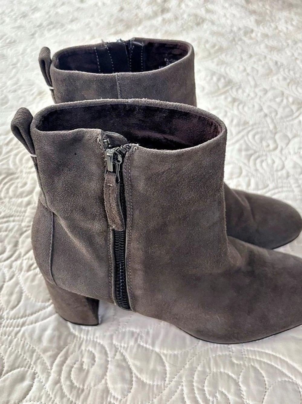 Essex Lane El-Galena Suede Taupe Ankle Boot Size 7.5